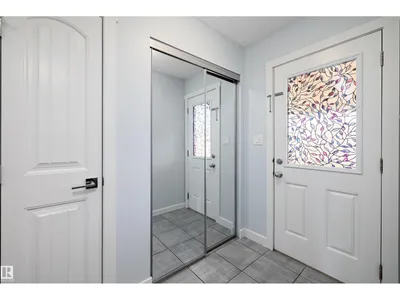 2611 14 AV NW photo 15