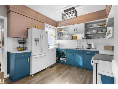9715 71 AV NW photo 11