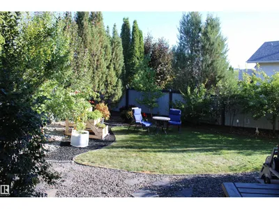 3815 41 ST NW NW photo 21