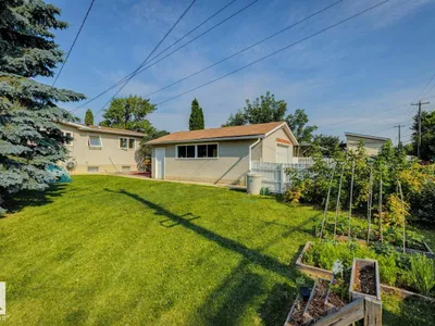 12835 91 ST NW photo 37