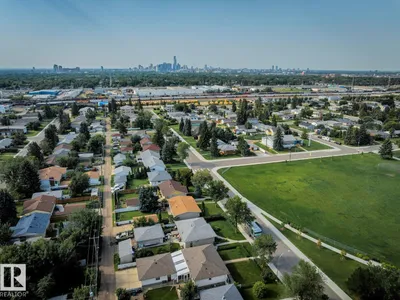 12835 91 ST NW photo 44