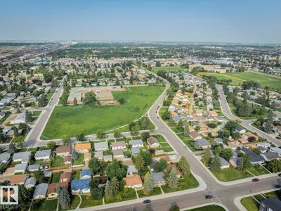 12835 91 ST NW photo 46