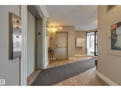 #7 9734 111 ST NW photo 4