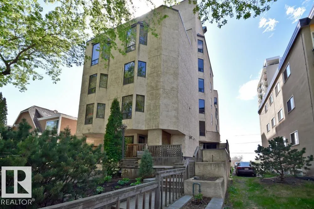 #7 9734 111 ST NW exterior