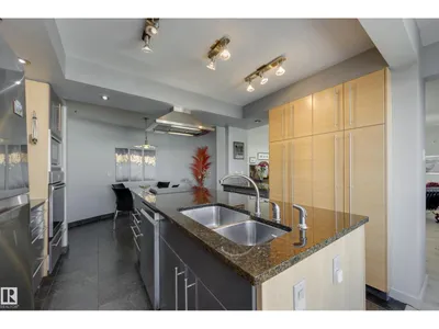 #7 9734 111 ST NW photo 9