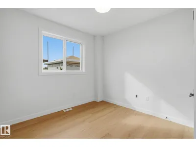 11 Tilia PL photo 29