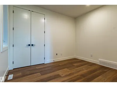 8418 223 A ST NW photo 15