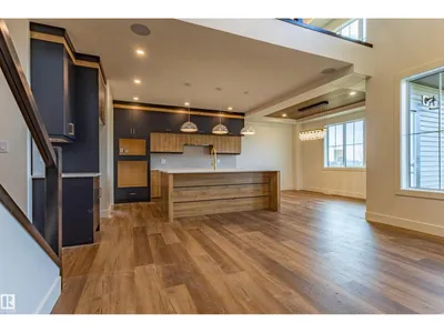 8418 223 A ST NW photo 11