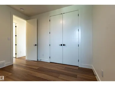 8418 223 A ST NW photo 28