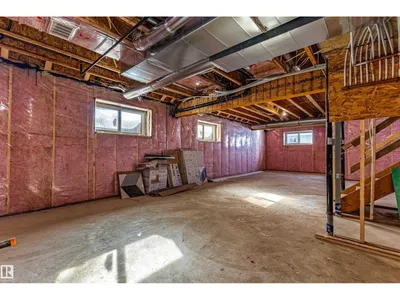 8418 223 A ST NW photo 40