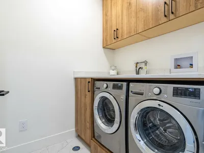 8418 223 A ST NW photo 36