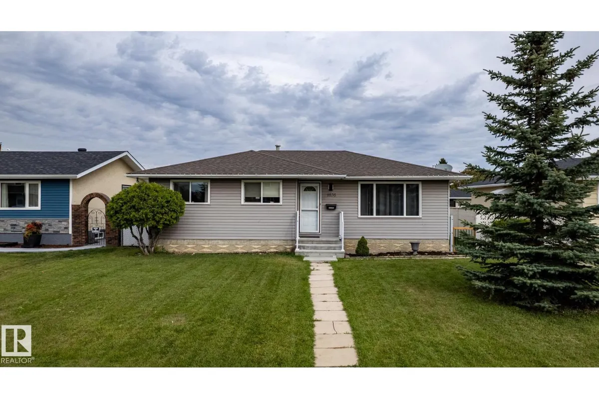 8836 150 AV NW exterior