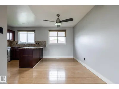 8836 150 AV NW photo 19