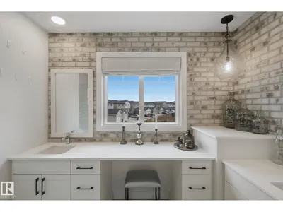 1024 BERG PL photo 21