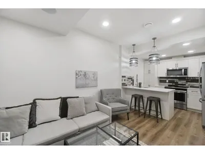 1024 BERG PL photo 38