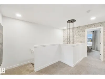 1024 BERG PL photo 28