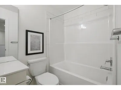 1024 BERG PL photo 32