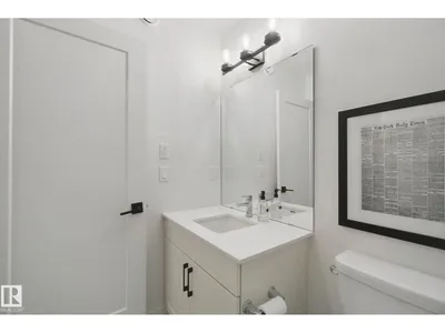 1024 BERG PL photo 33