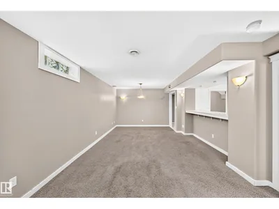 10715 133 ST NW photo 35