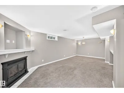 10715 133 ST NW photo 36