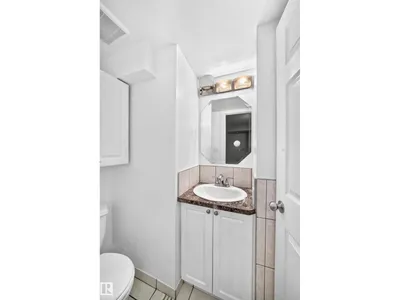 10715 133 ST NW photo 46