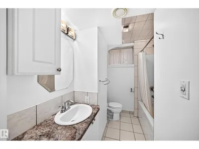 10715 133 ST NW photo 51