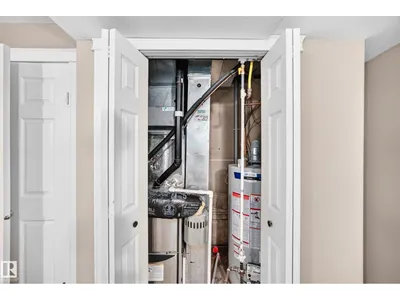 10715 133 ST NW photo 55