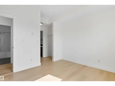 #404 10346 117 ST NW photo 35