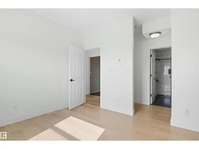 #404 10346 117 ST NW photo 36