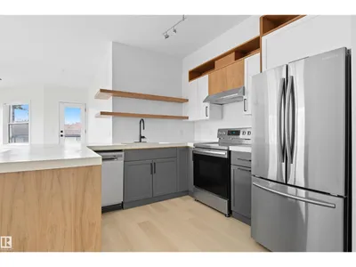#404 10346 117 ST NW photo 9