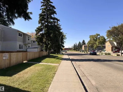 9G CLAREVIEW VG NW photo 5