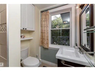 11225 127 ST NW photo 32