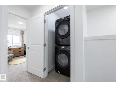20826 15A AV NW photo 18