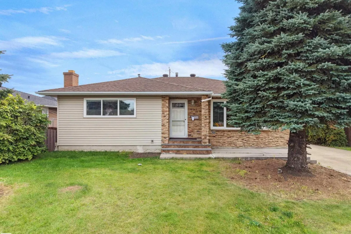 10307 135 AV NW exterior
