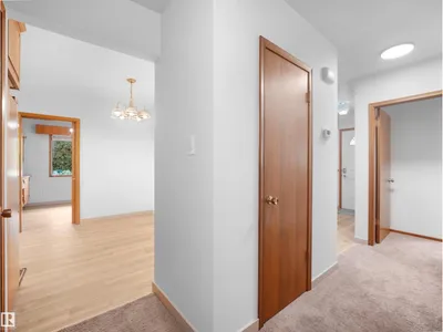 10307 135 AV NW photo 21