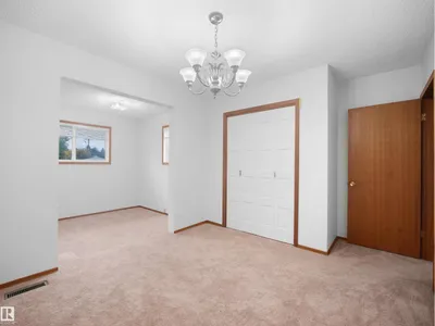 10307 135 AV NW photo 25