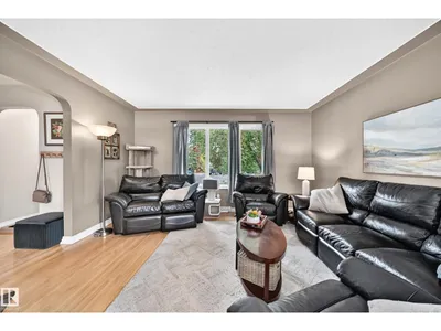 11524 133 ST NW photo 14