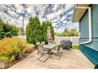 11524 133 ST NW photo 31