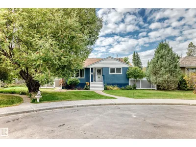 11524 133 ST NW photo 47
