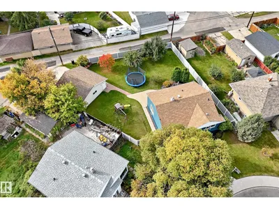 11524 133 ST NW photo 50