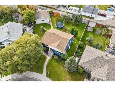 11524 133 ST NW photo 49