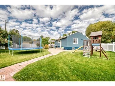 11524 133 ST NW photo 37