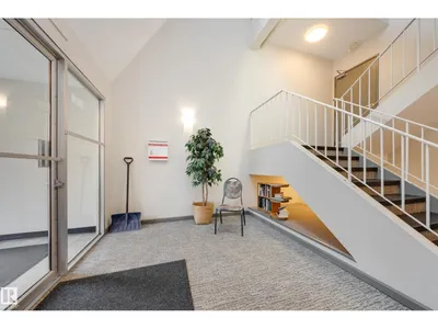 #304 11425 41 AV NW photo 4