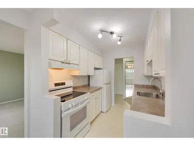 #304 11425 41 AV NW photo 14