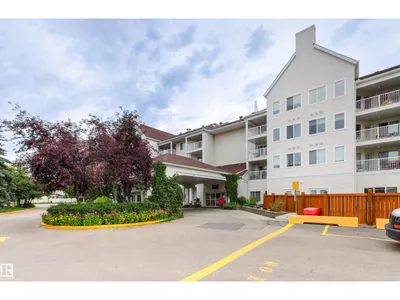 #206 78 MCKENNEY AV photo 4