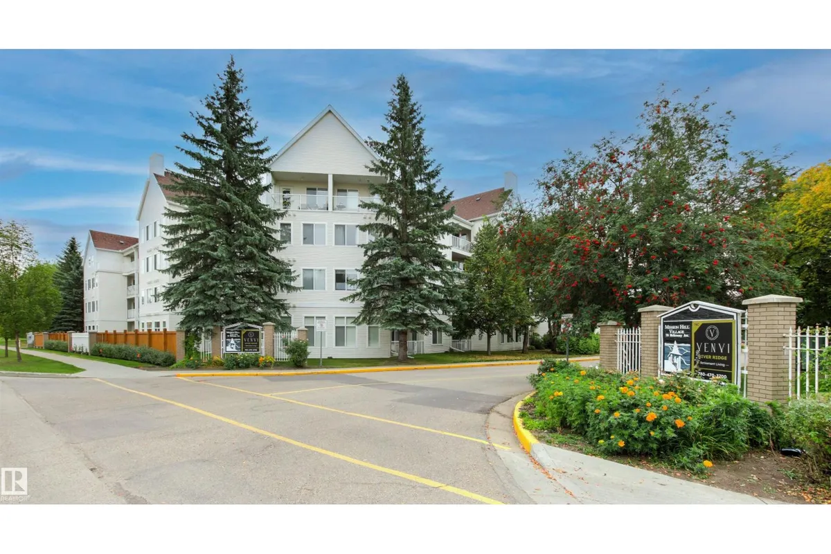 #206 78 MCKENNEY AV exterior