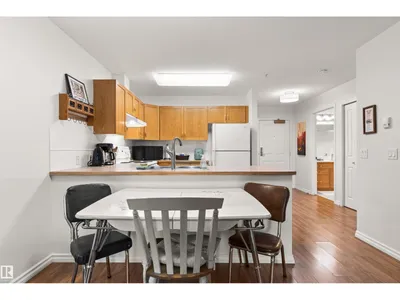 #206 78 MCKENNEY AV photo 15