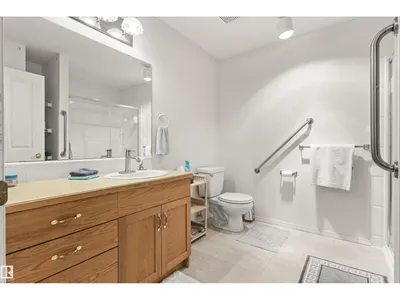 #206 78 MCKENNEY AV photo 23