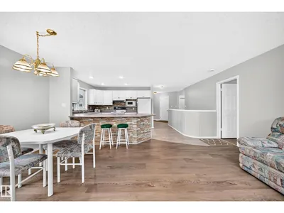 104 MAISONETTE VG photo 16