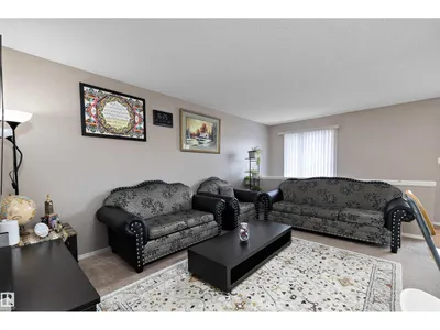 3114 32 AV NW photo 15